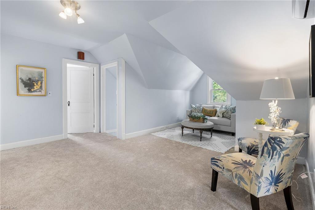 3730 Lenoir CIR