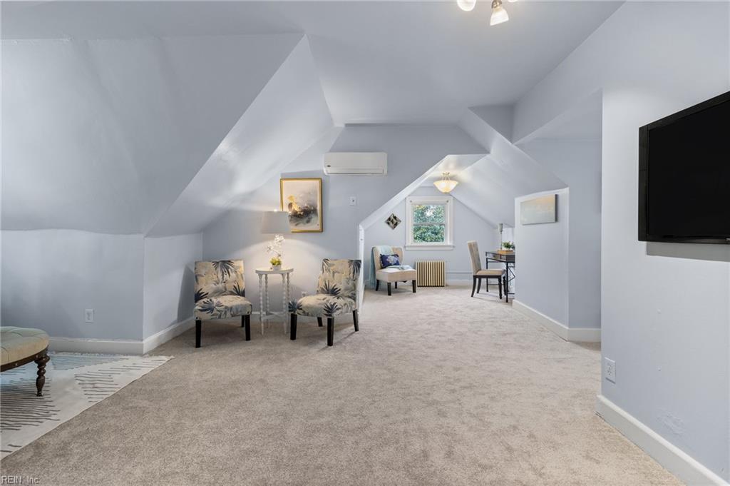 3730 Lenoir CIR