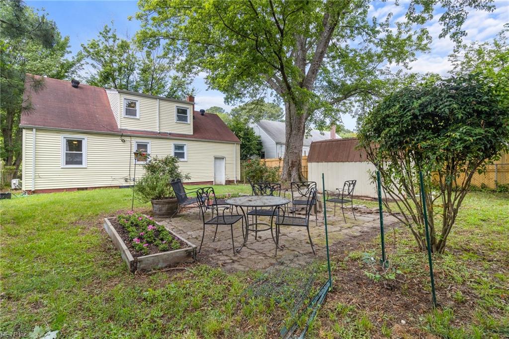 3730 Lenoir CIR