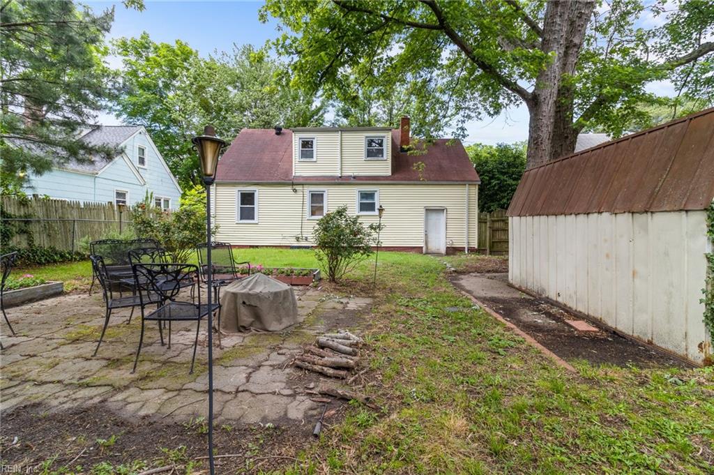 3730 Lenoir CIR
