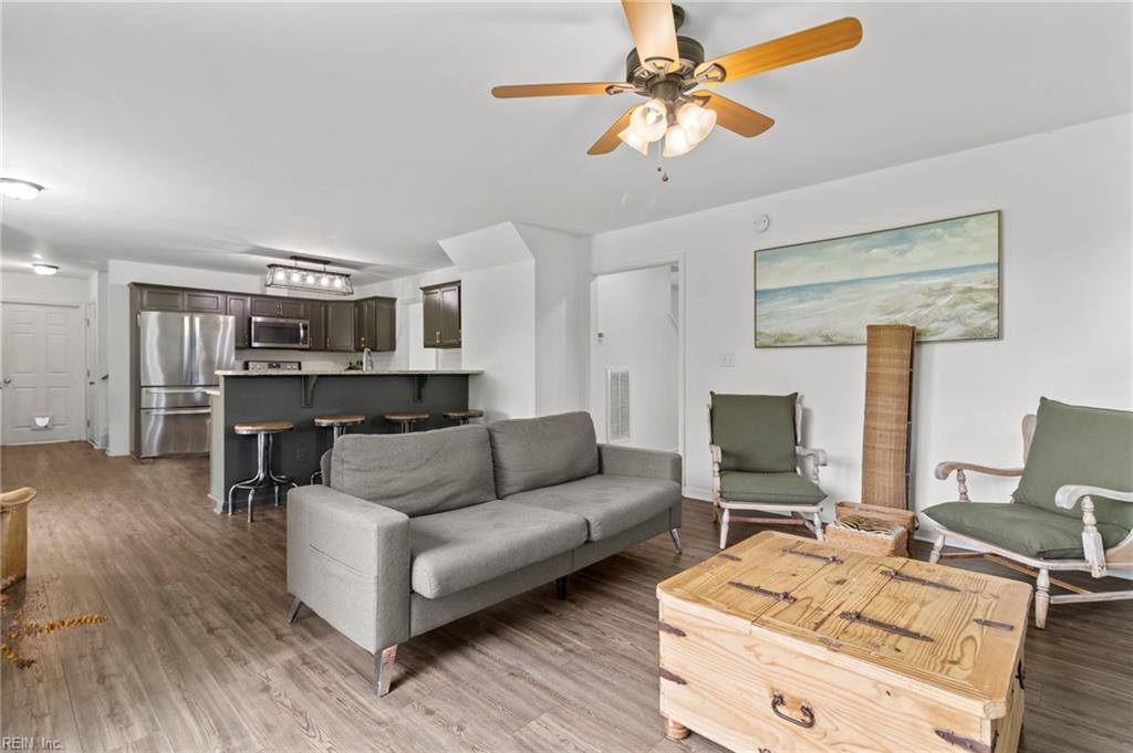 503 Princess Anne CIR