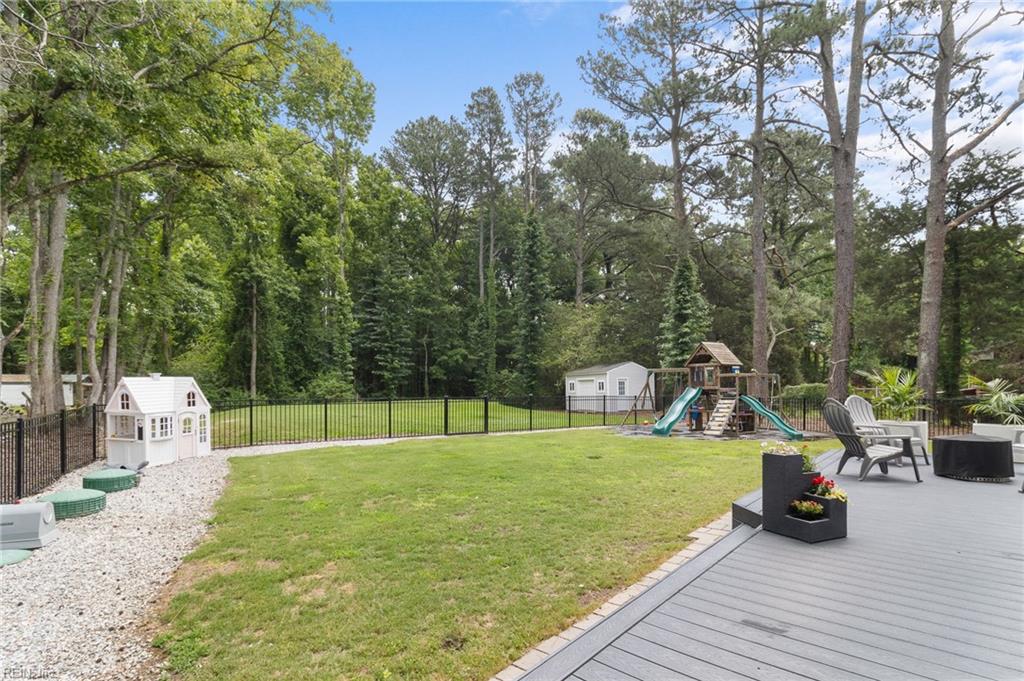 3716 West Neck RD