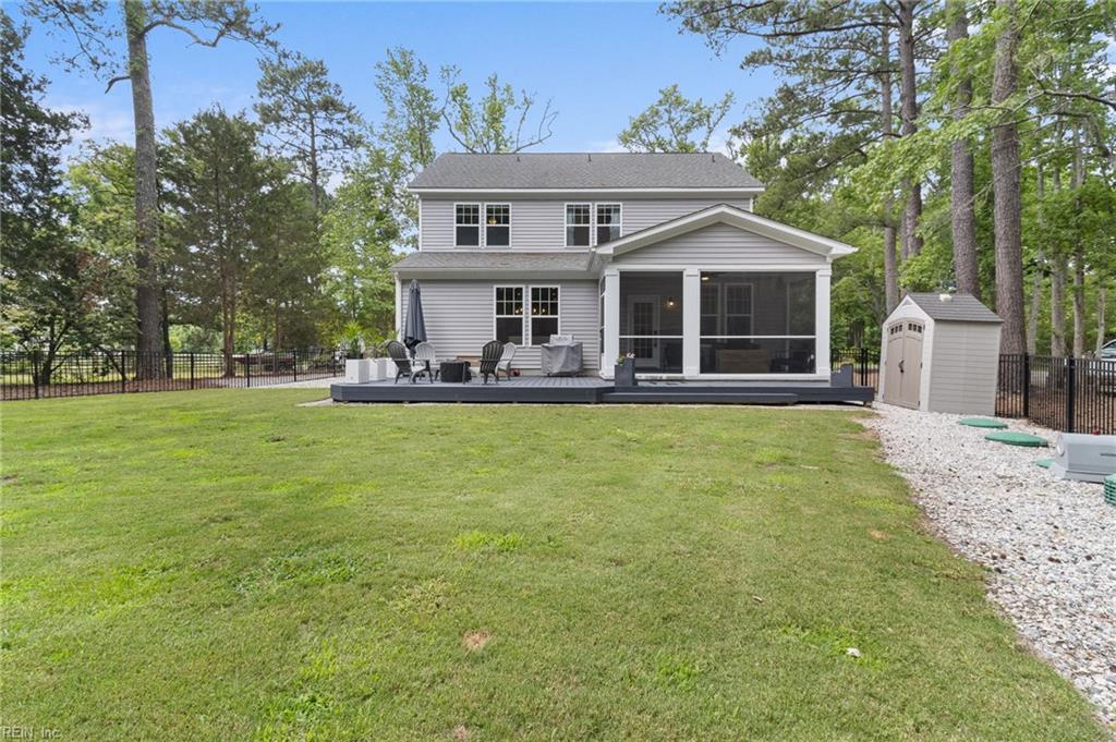 3716 West Neck RD