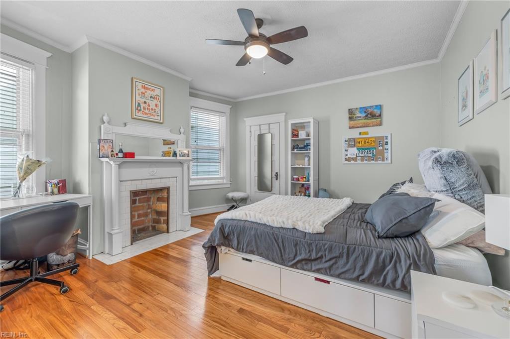 423 Warren CRES