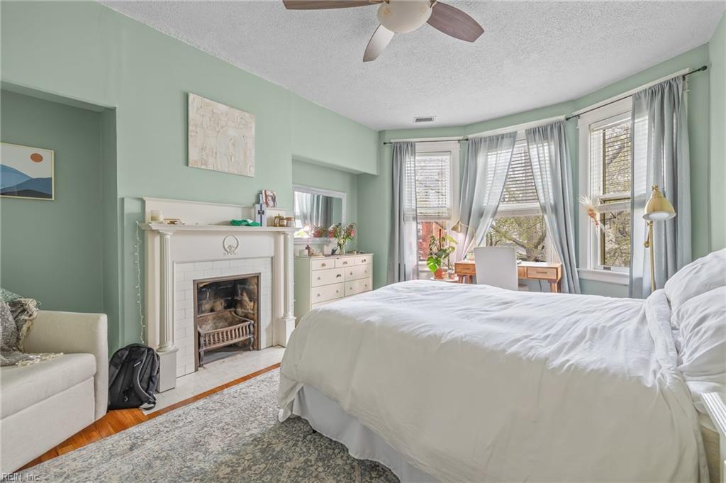 423 Warren CRES