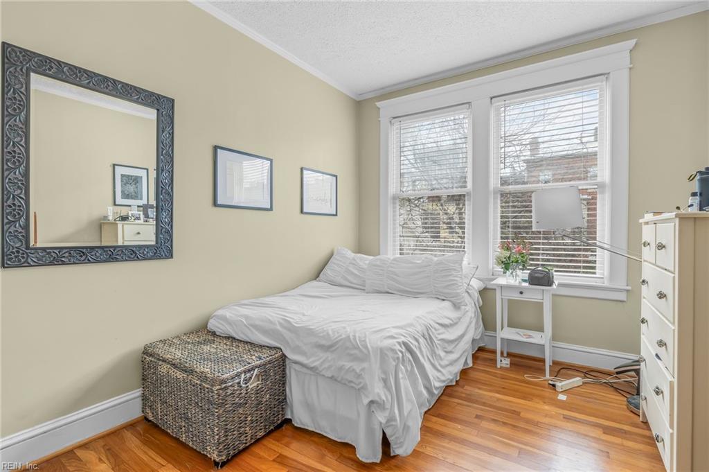 423 Warren CRES