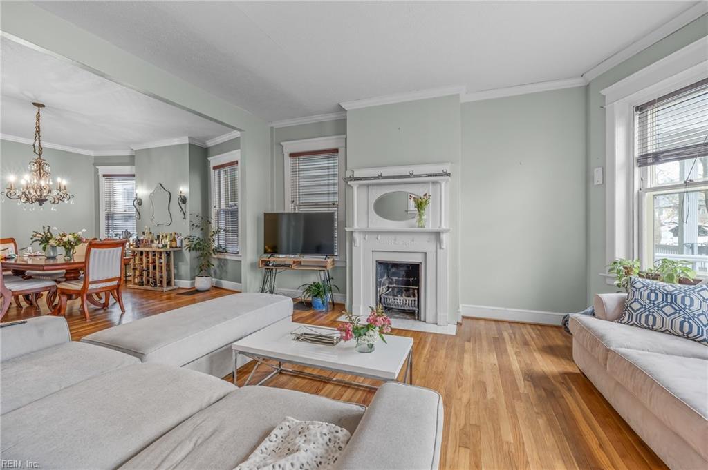 423 Warren CRES