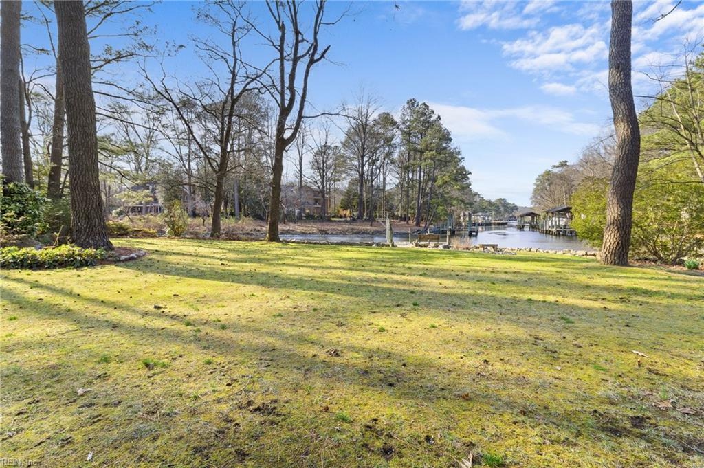 49 Carriage Hill DR