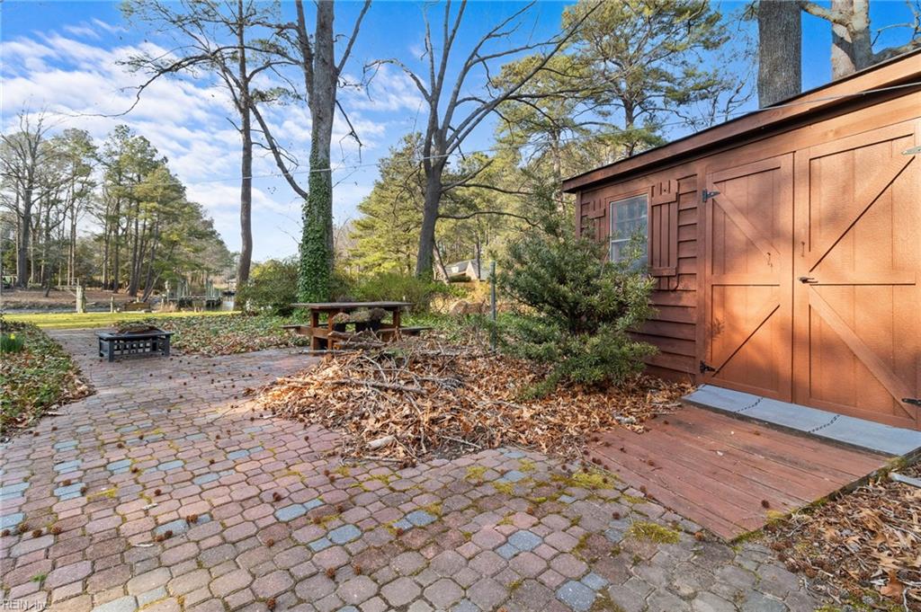 49 Carriage Hill DR