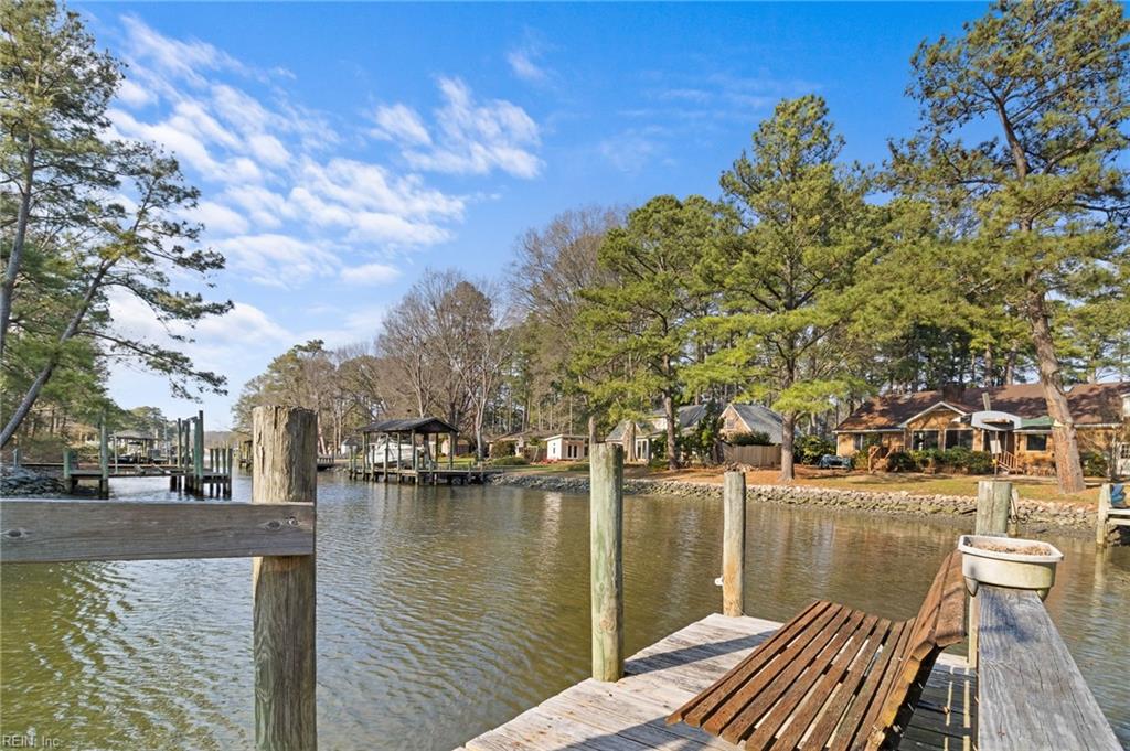 49 Carriage Hill DR