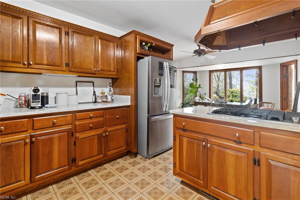 49 Carriage Hill DR