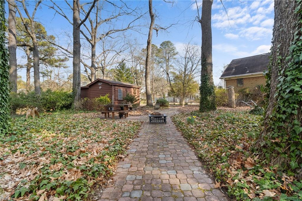 49 Carriage Hill DR