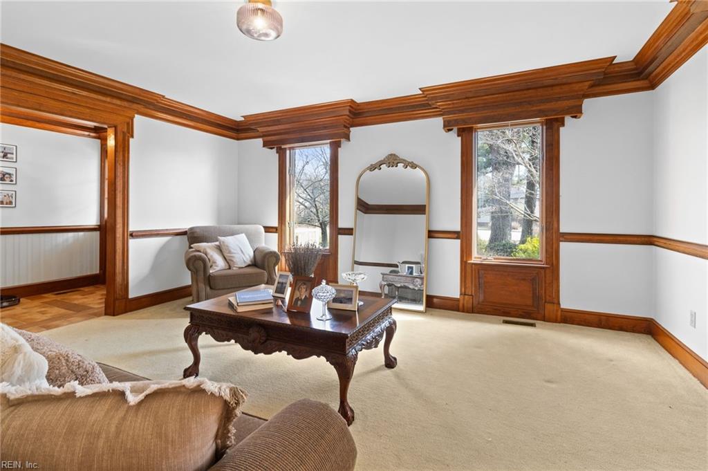 49 Carriage Hill DR