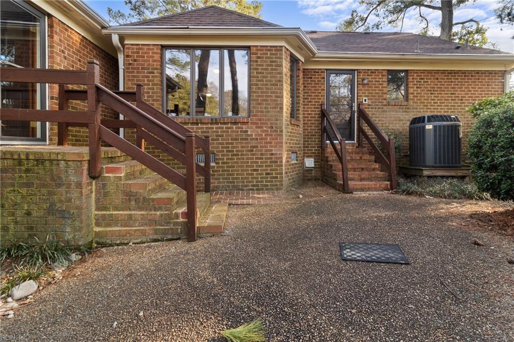 49 Carriage Hill DR