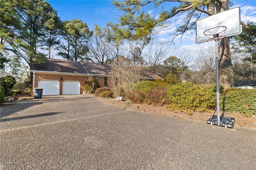 49 Carriage Hill DR
