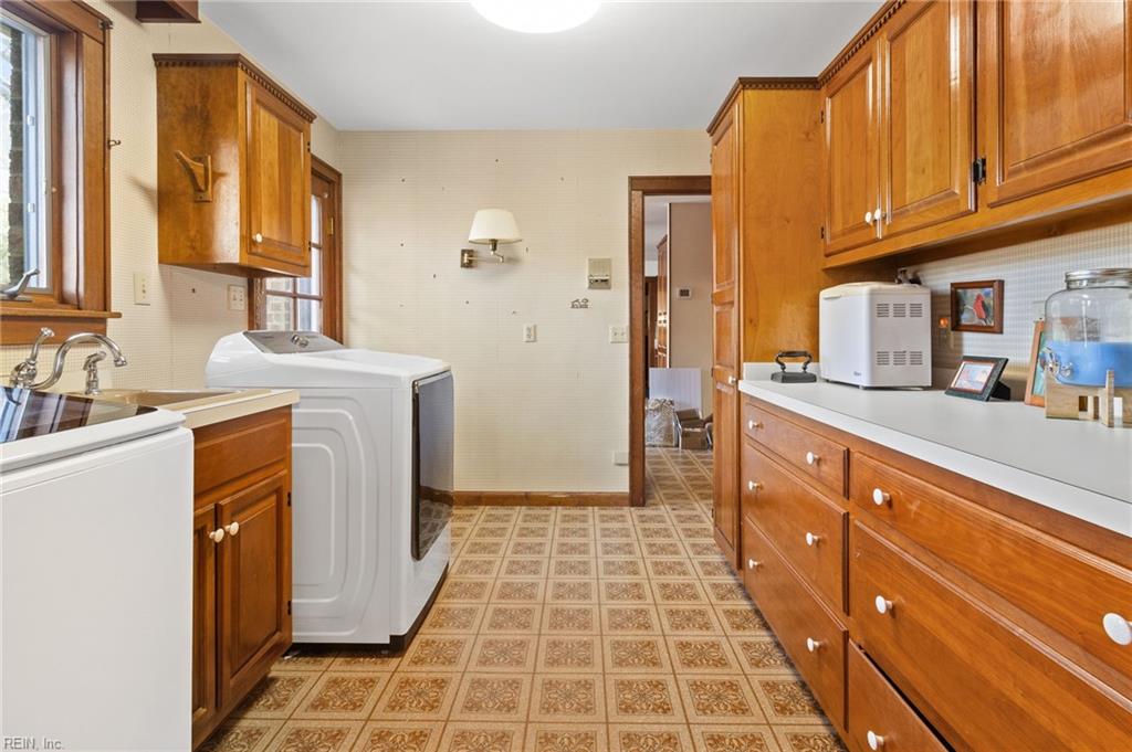 49 Carriage Hill DR