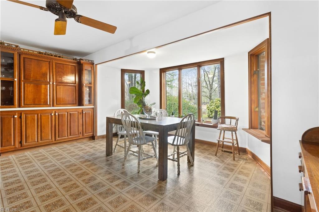 49 Carriage Hill DR