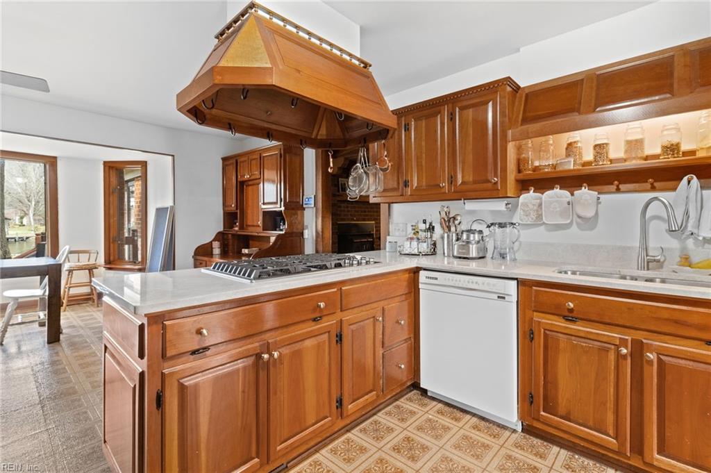 49 Carriage Hill DR