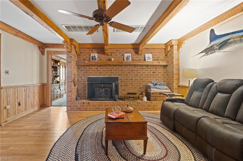 49 Carriage Hill DR