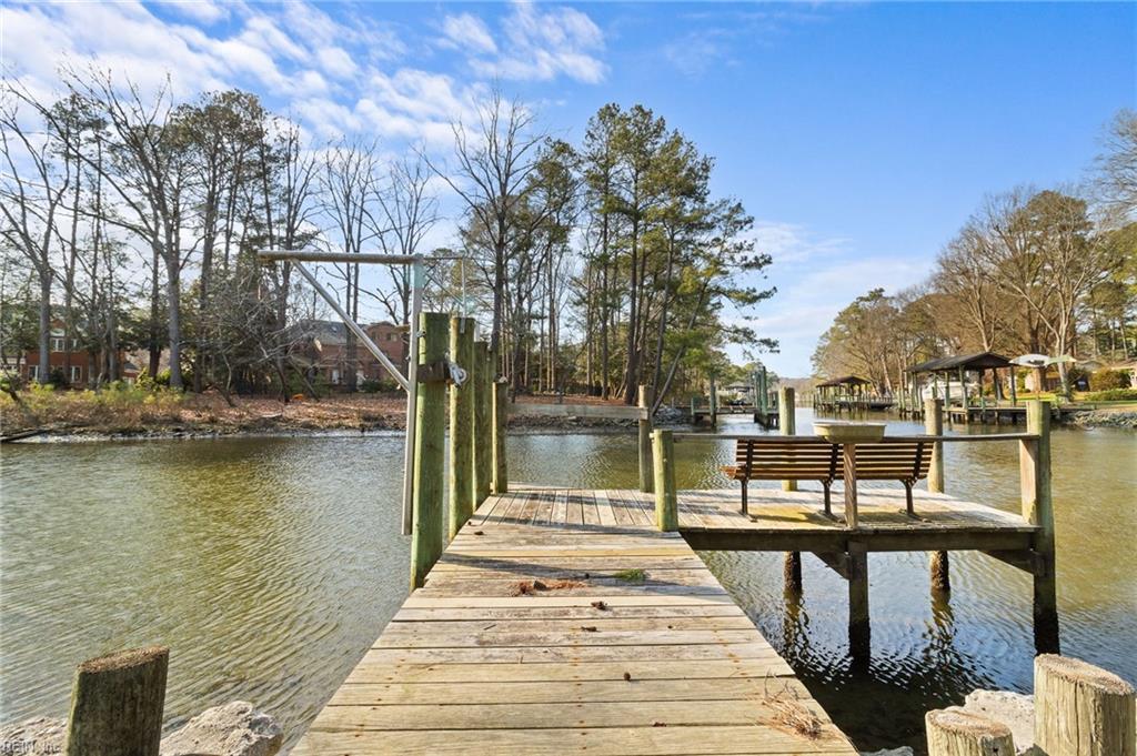49 Carriage Hill DR