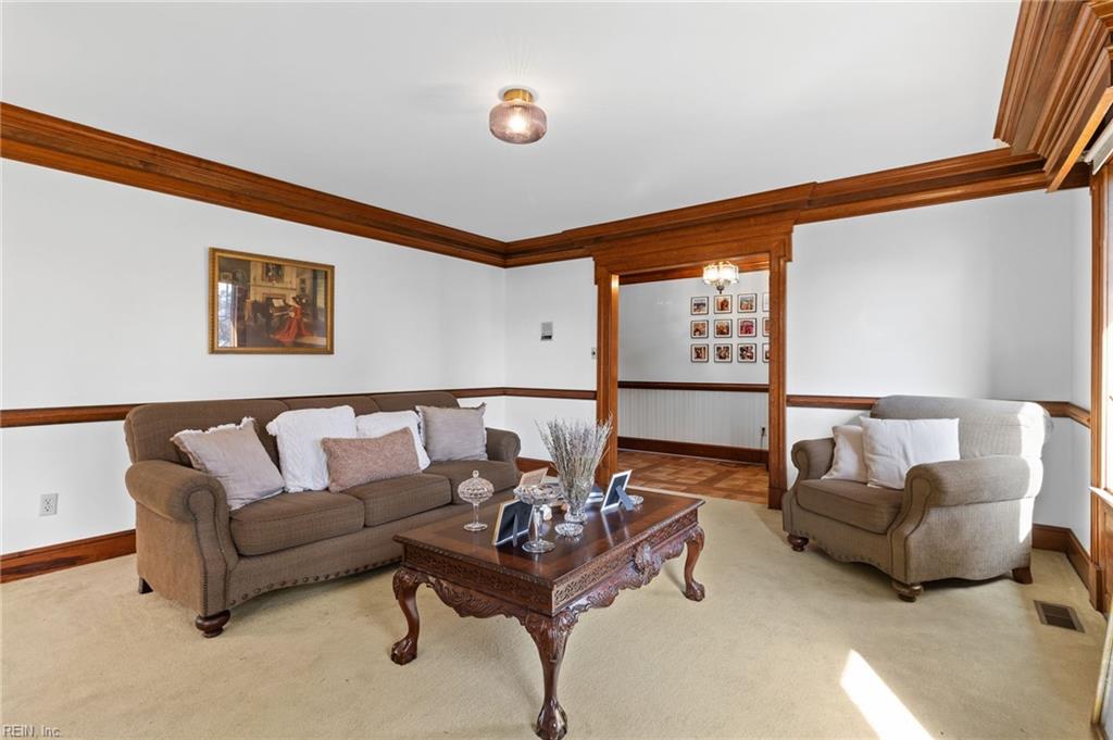 49 Carriage Hill DR