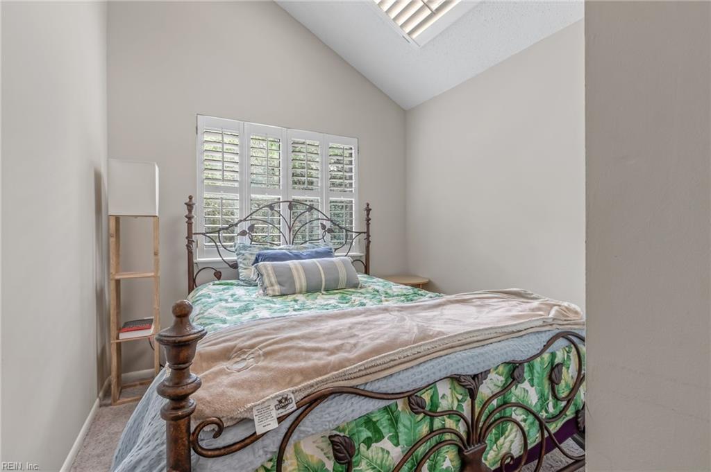2221 Sunvista DR