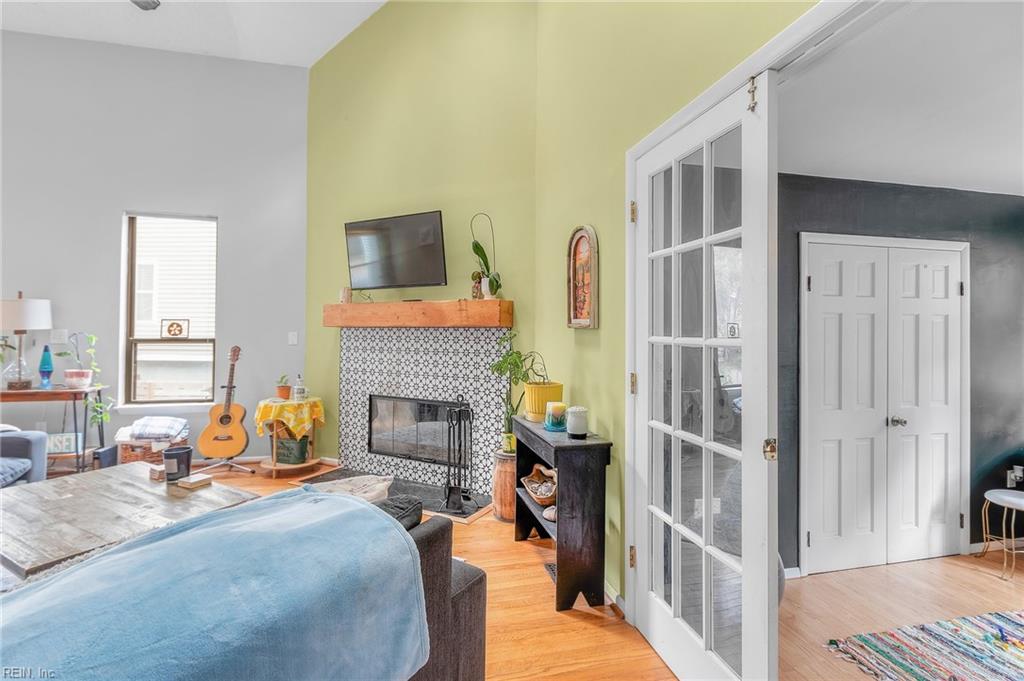 2221 Sunvista DR