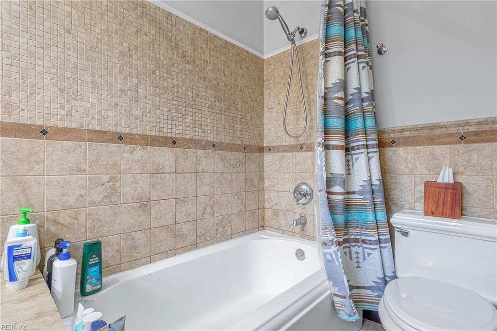 2221 Sunvista DR