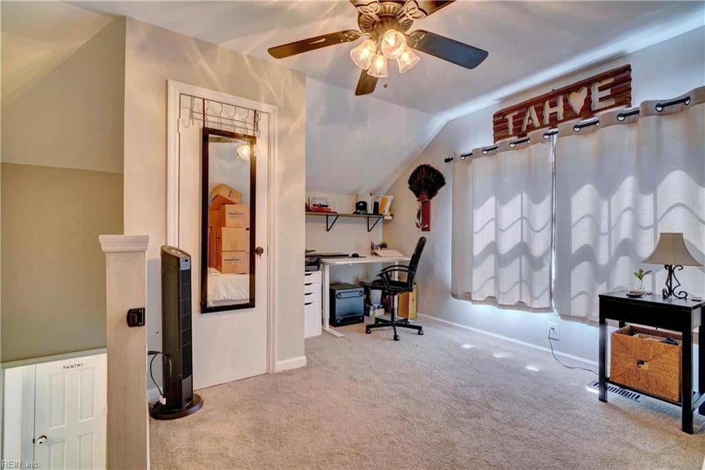1215 Fairway DR
