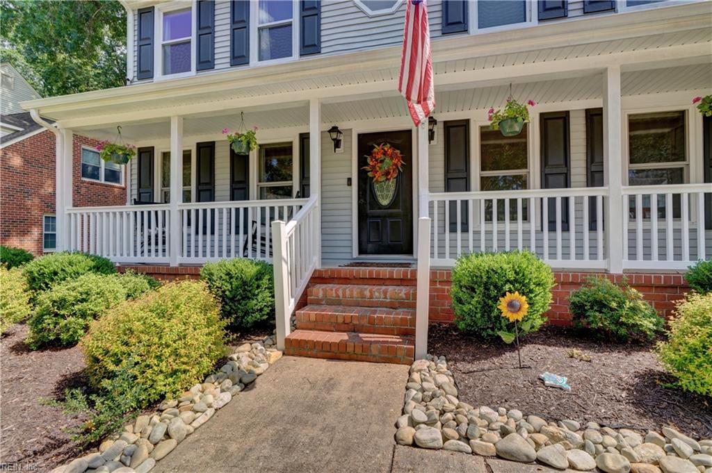 1215 Fairway DR