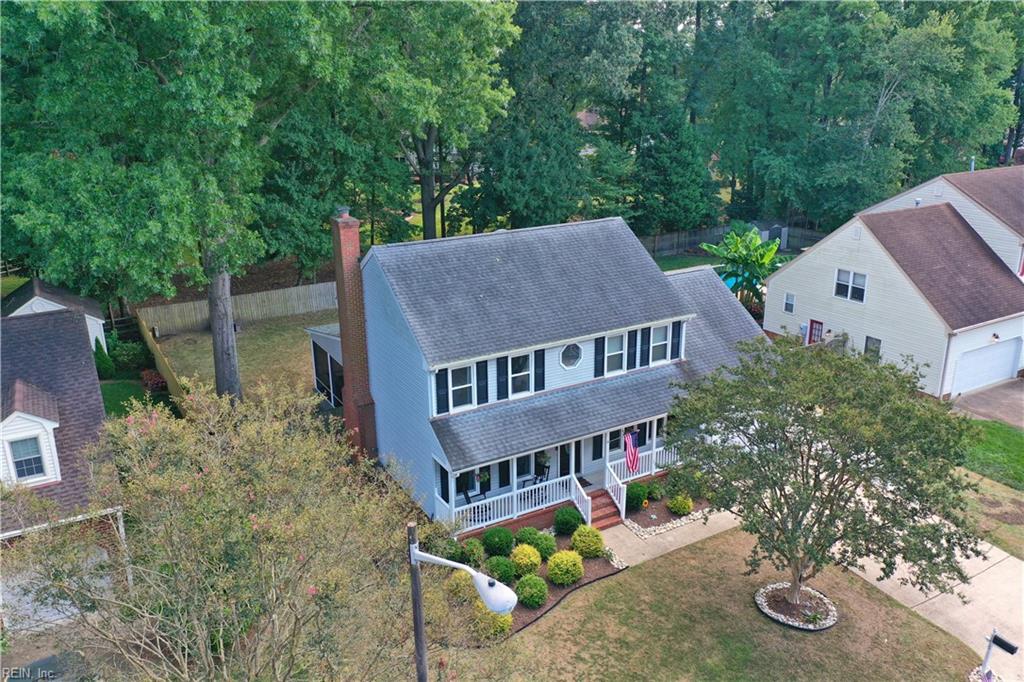 1215 Fairway DR