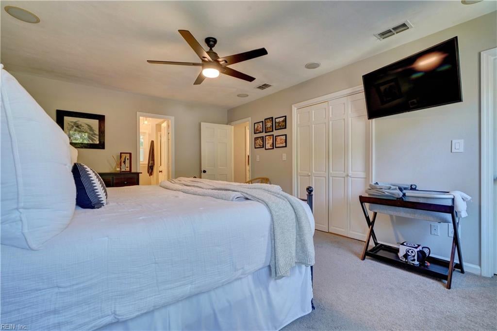 1215 Fairway DR