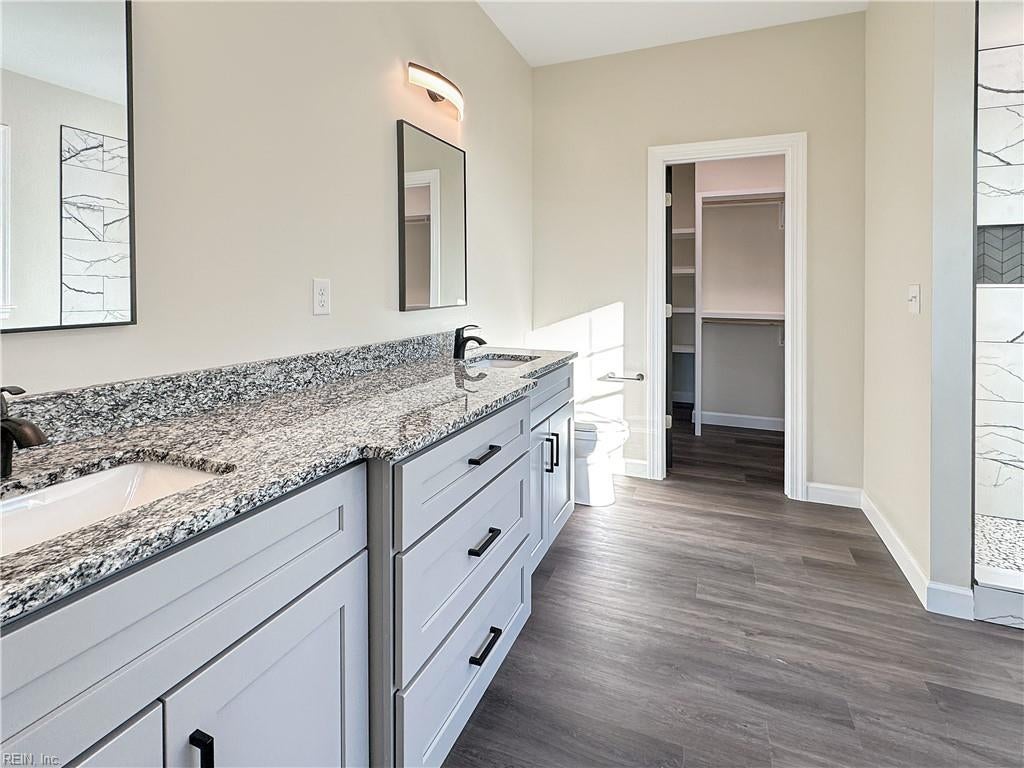 107 Lands End DR