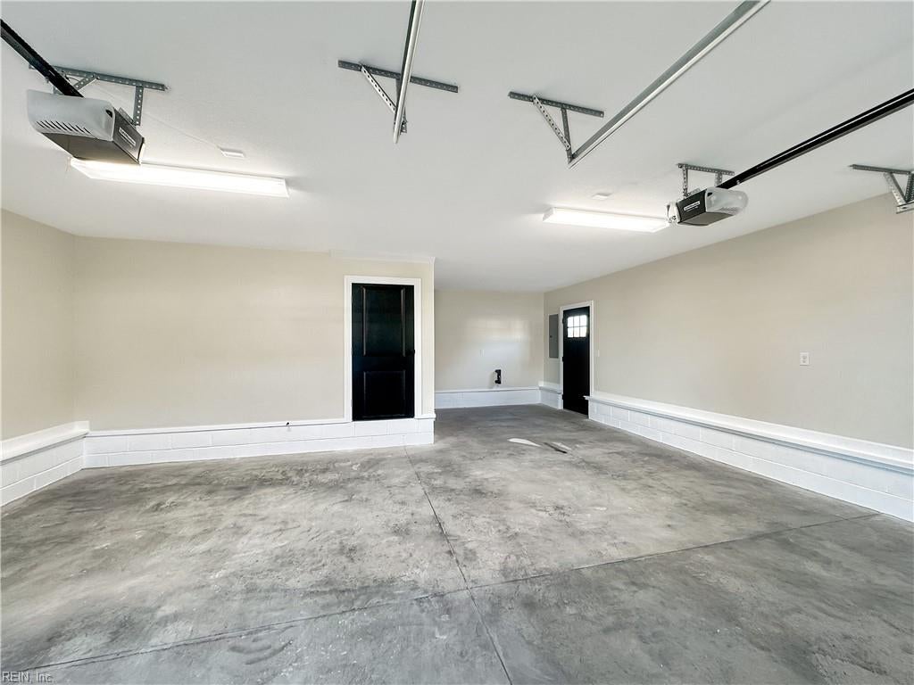 107 Lands End DR