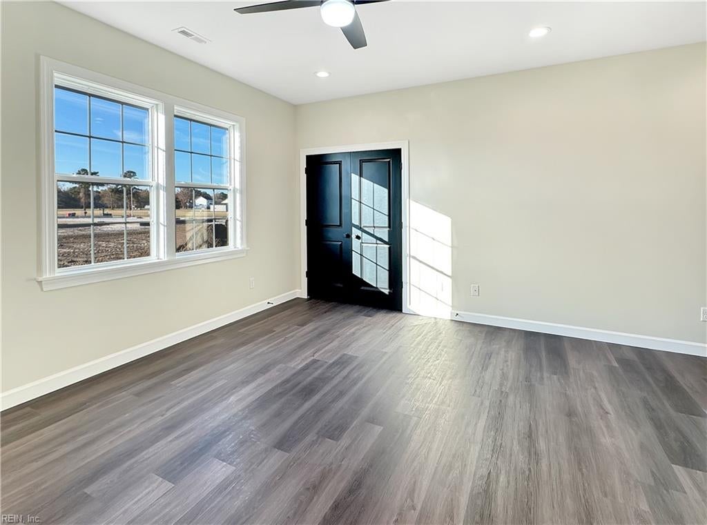 107 Lands End DR
