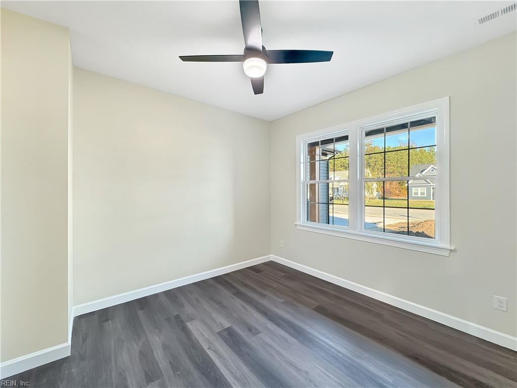 107 Lands End DR