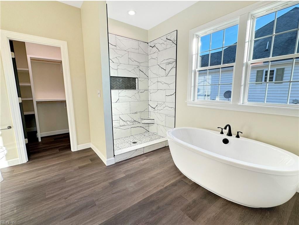 107 Lands End DR