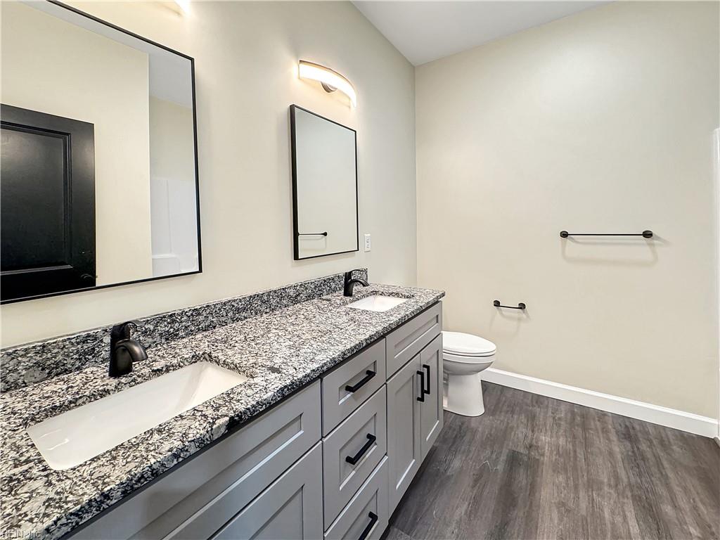 107 Lands End DR