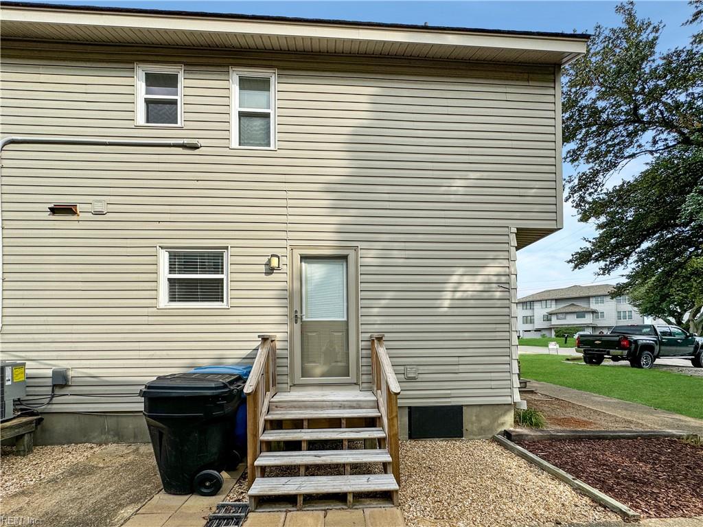 2261 Powhatan AVE