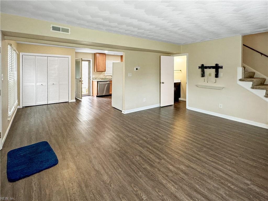 2261 Powhatan AVE