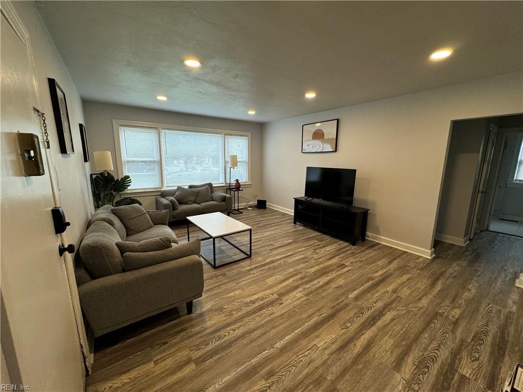 1101 Redgate AVE 1
