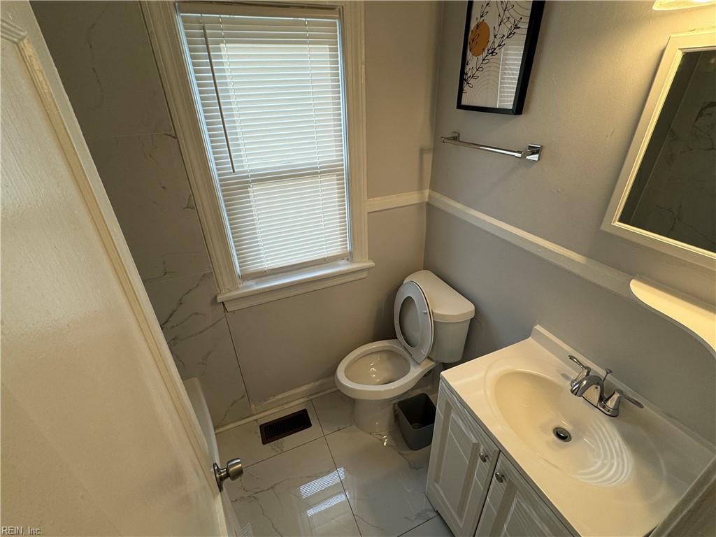 1101 Redgate AVE 1