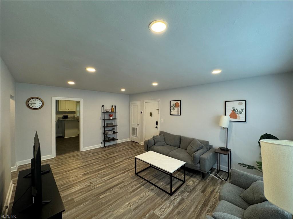 1101 Redgate AVE 1
