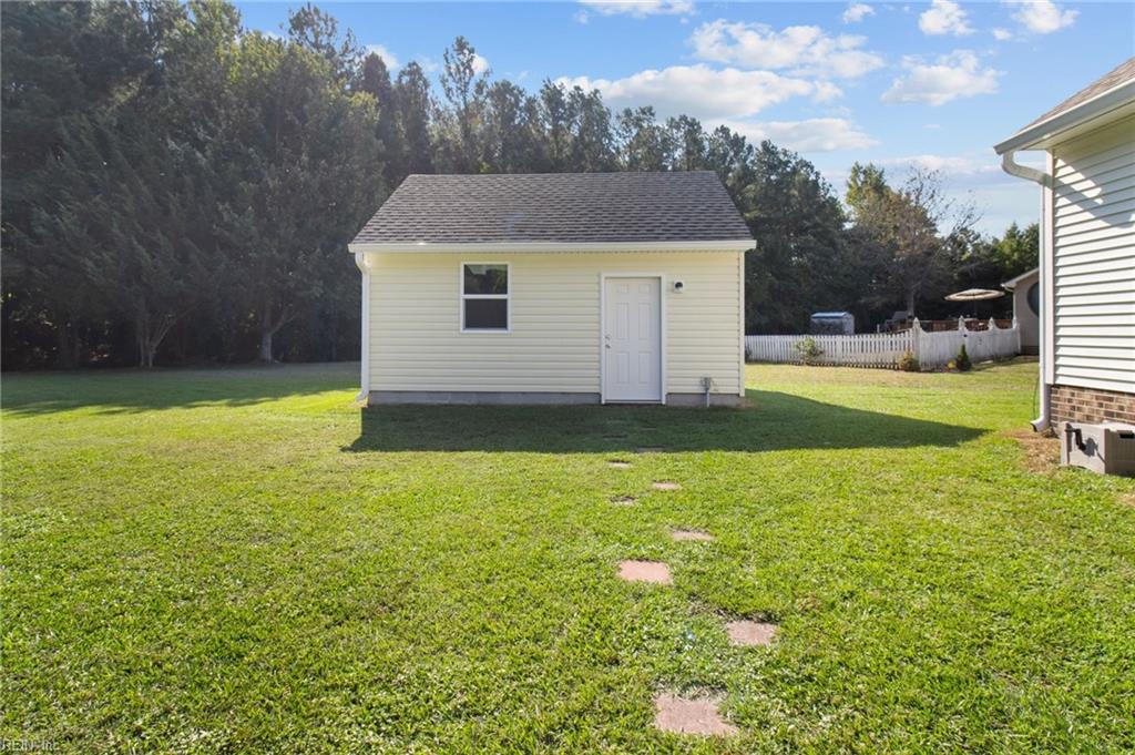 1112 Meadow DR