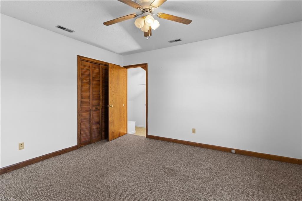 1112 Meadow DR