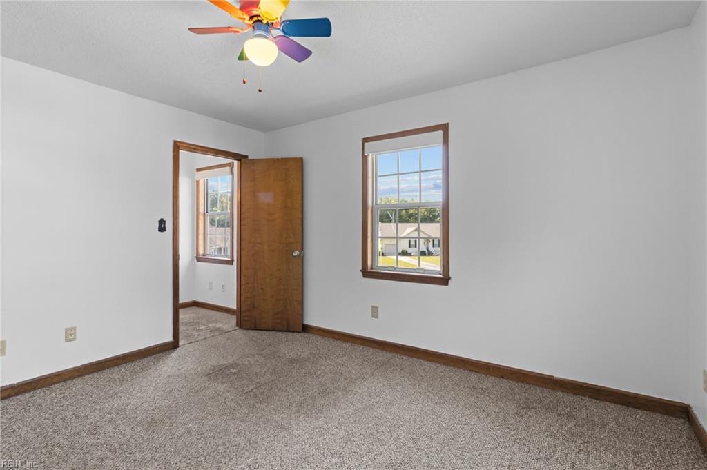 1112 Meadow DR