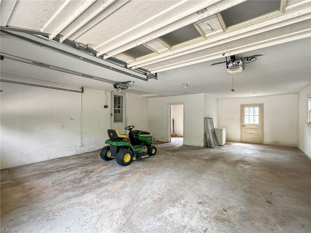100 Southampton RD