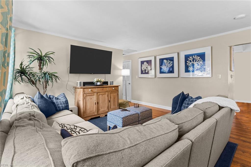 2365 N Wolfsnare DR