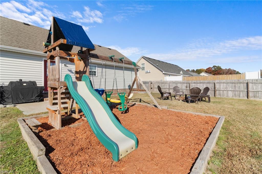 812 Compass DR
