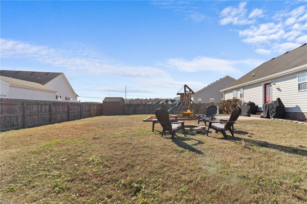 812 Compass DR
